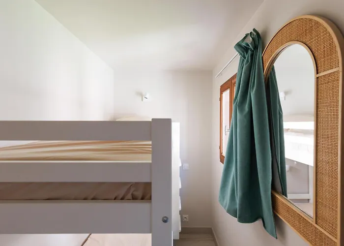 Vue - Piscine - Tennis - Clim Cannes