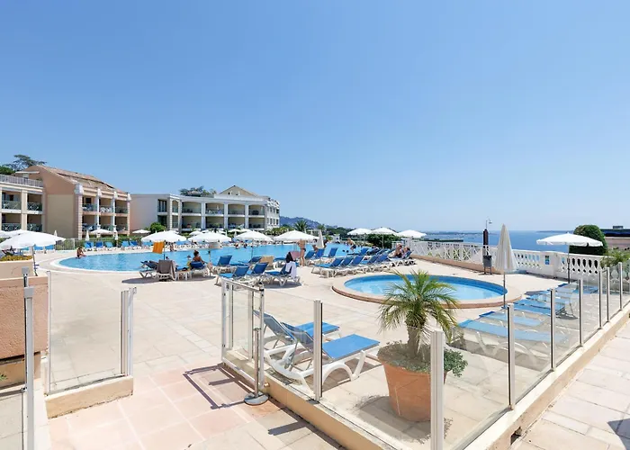 Vue - Piscine - Tennis - Clim